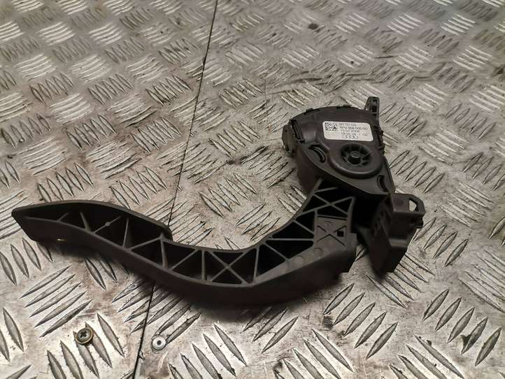 Audi A4 (2007 - 2011)  8K1721523 Педаль акселератора