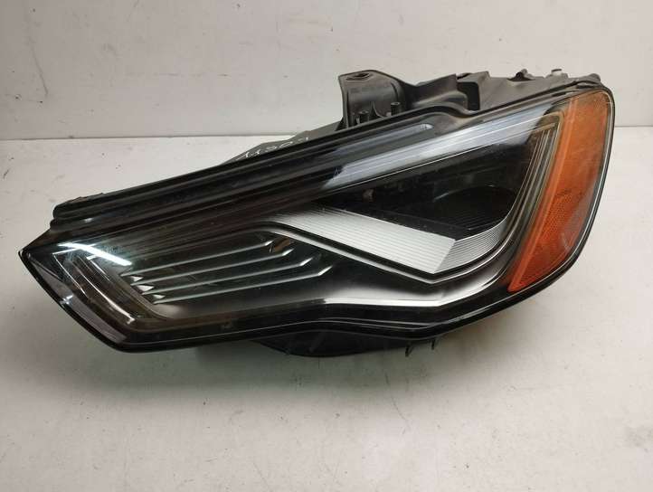 Audi A3/S3 8V (2012 - 2016)  8V0941033B Передняя фара