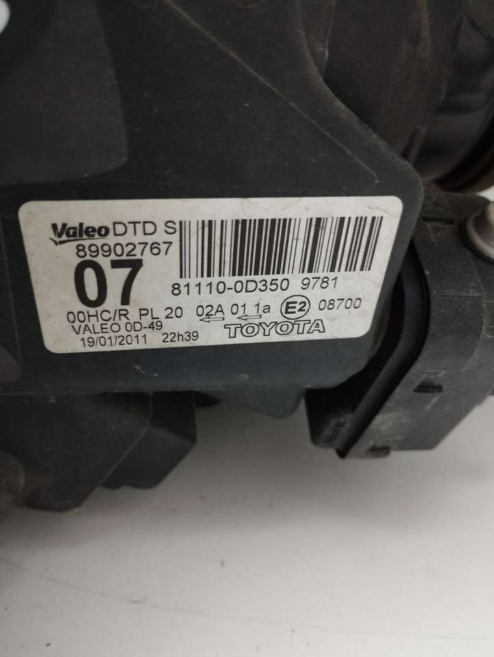 Toyota Yaris (2009 - 2012)  811100d350 Передняя фара