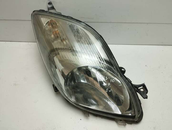 Toyota Yaris (2009 - 2012)  811100d350 Передняя фара