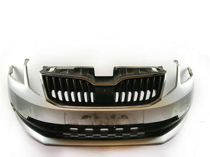 Skoda Octavia Mk3 (5E) (2013 - 2019)  5E0807221N Передний бампер