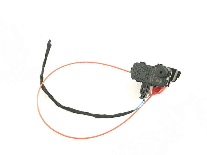 Audi Q5 (2008 - 2012)  8K0862153F Электропривод центрального замка крышки бака
