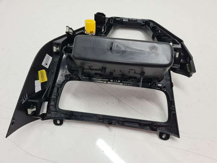 Ford Focus (2015 - 2019)  F1EBA044H83A Рамка рычага переключения передач