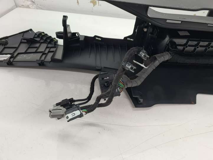 Ford Focus (2015 - 2019)  F1EBA045M62 Центральная консоль