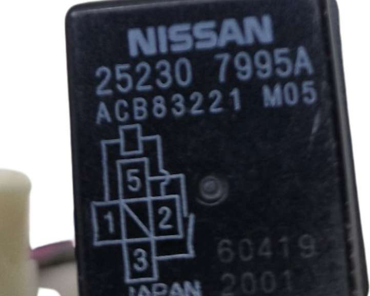 Nissan X-Trail T32 (2014 - 2021)  24330C9900 Блок монтирования реле