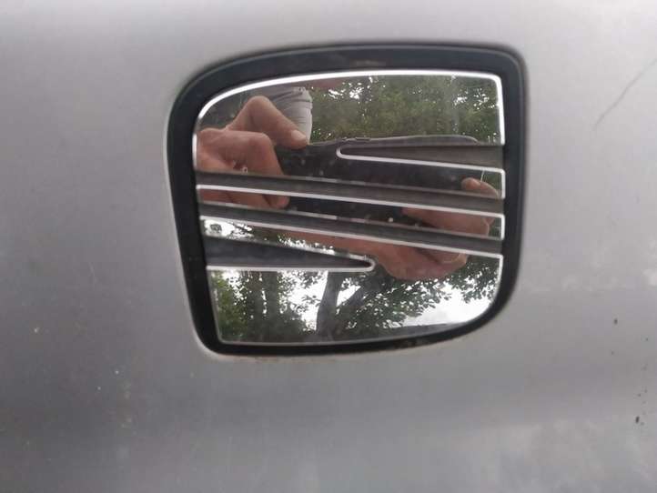 Seat Ibiza III (6L) (2002 - 2008)   Ручка задней крышки