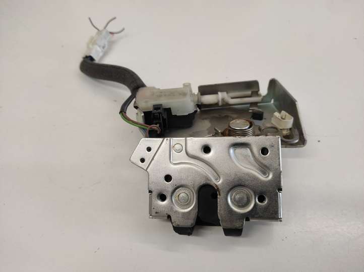 Ford Mondeo Mk III (2000 - 2007)  2S7143102 Замок задней крышки