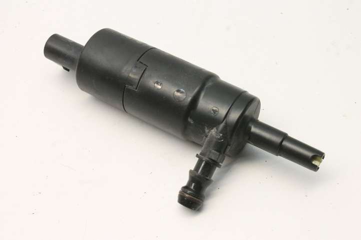 BMW 3 E92 E93 (2005 - 2014)  8377430 Насос оконной жидкости (стекол)