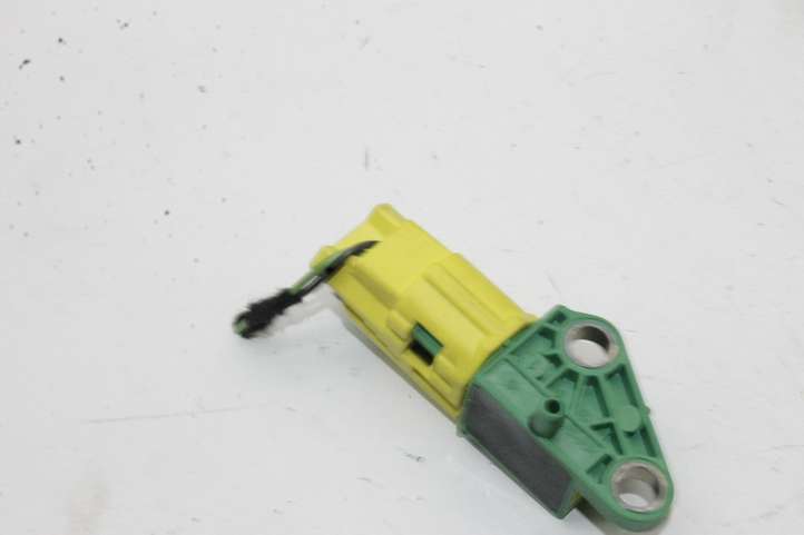 Volkswagen Scirocco (2008 - 2014)  5M0909606A Другие приборы