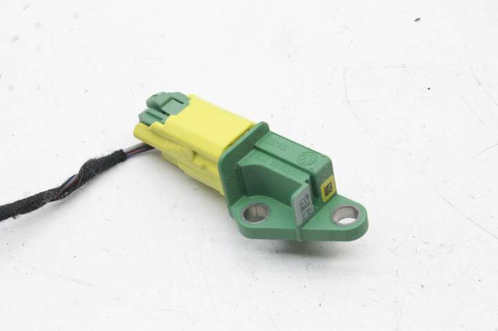 Volkswagen Scirocco (2008 - 2014)  5M0909606A Другие приборы