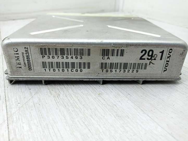 Volvo V70 (2004 - 2007)  P30735493 Блок управления двигателя