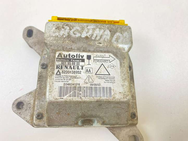 Renault Laguna (2001 - 2005)  8200138952 Блок управления надувных подушек