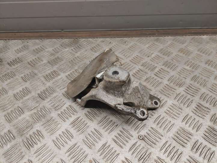Audi S5 8T (2007 - 2011)  8K0199307AN Кронштейн