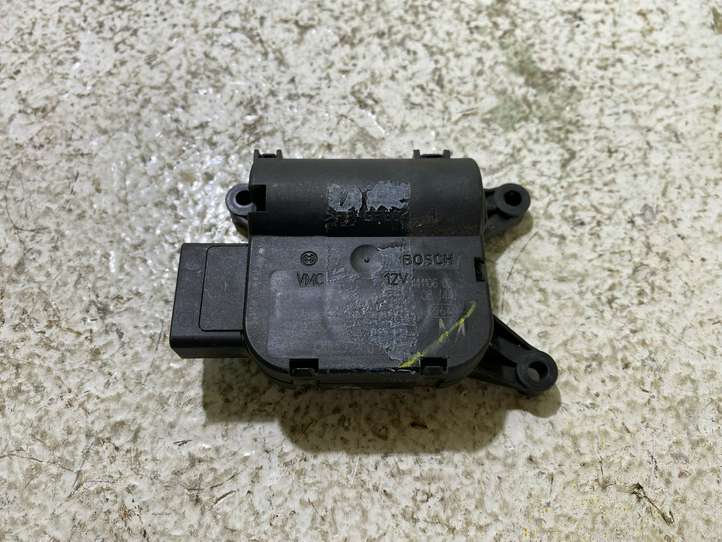 Volkswagen PASSAT B6 (2005 - 2010)  0132801362 Двигатель задвижки потока воздуха