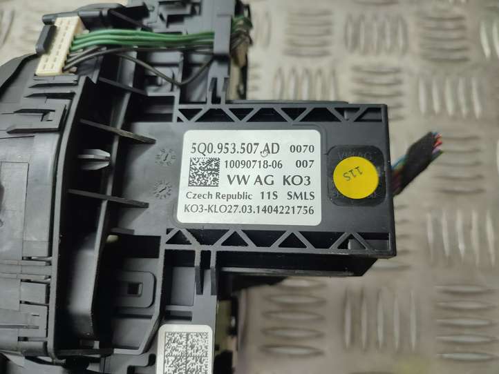 Skoda Octavia Mk3 (5E) (2013 - 2019)  5Q0953507AD Комплект ручек