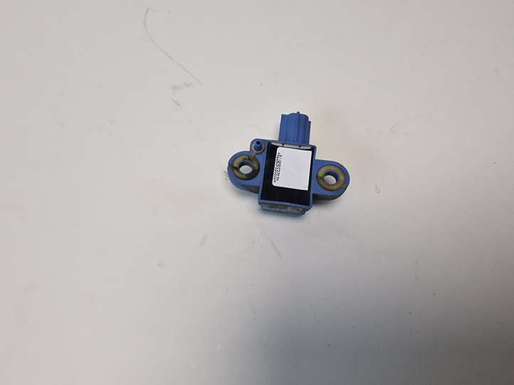 Seat Altea (2004 - 2009)  1K0955557A Датчик удара надувных подушек