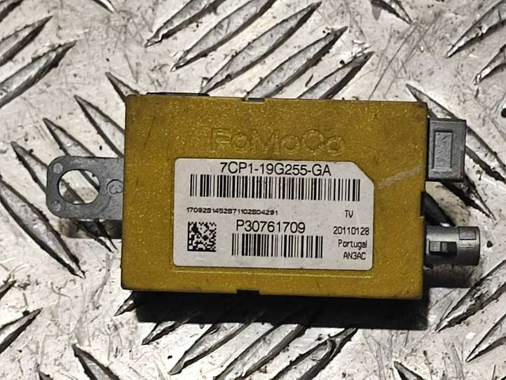 Volvo V50 (2004 - 2008)  P30761709 Усилитель антенны