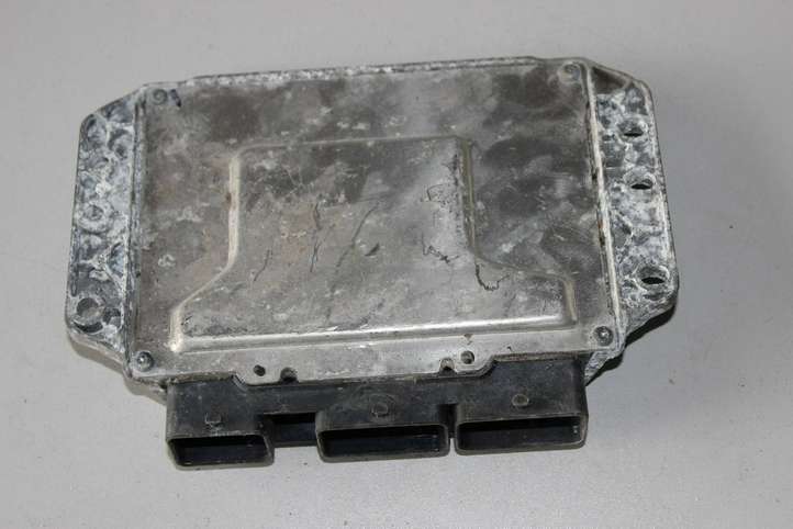 Renault Scenic II -  Grand scenic II (2003 - 2006)  8200509516 Блок управления двигателя