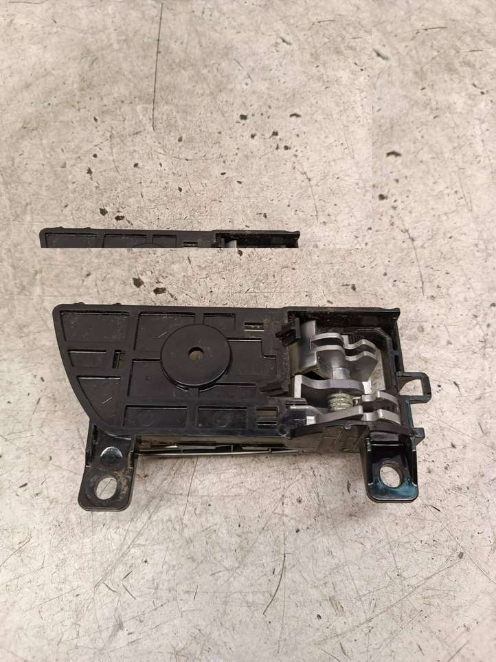 Kia Sorento (2009 - 2014)  826132P000 Внутренняя ручка