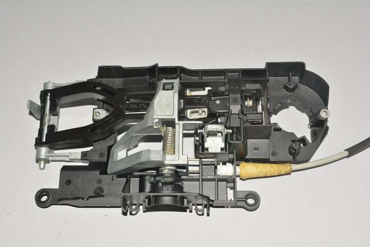 BMW 7 F01 F02 F03 F04 (2008 - 2016)  7175732 Кронштейн