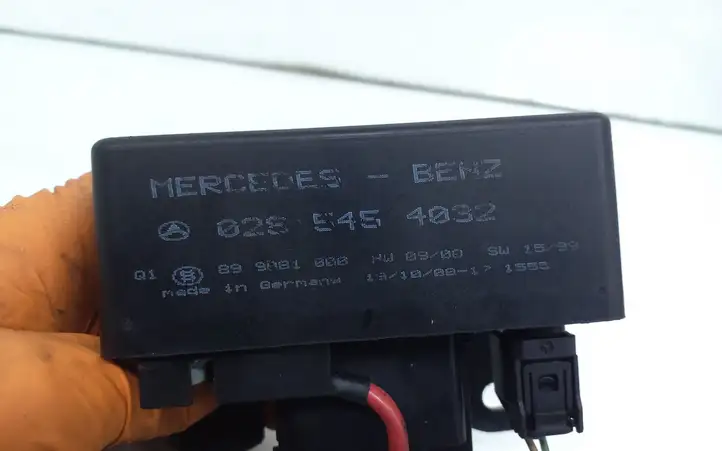 Mercedes-Benz ML W163 (1997 - 2005) 0285454032 Реле накала свечей — фото 5