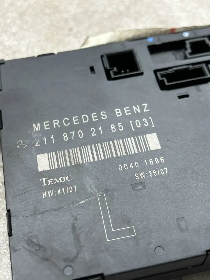 Mercedes-Benz E W211 (2002 - 2009) 2118702185 Блок управления дверью — фото 2