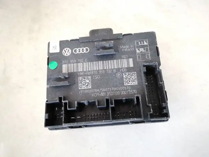 Audi A5 8T 8F (2007 - 2011) 8t0959792e Блок управления дверью — фото 1