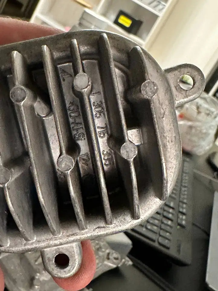 Audi A4 S4 B9 (2015 - 2019) 1305715395 Блок розжига ксенона — фото 3