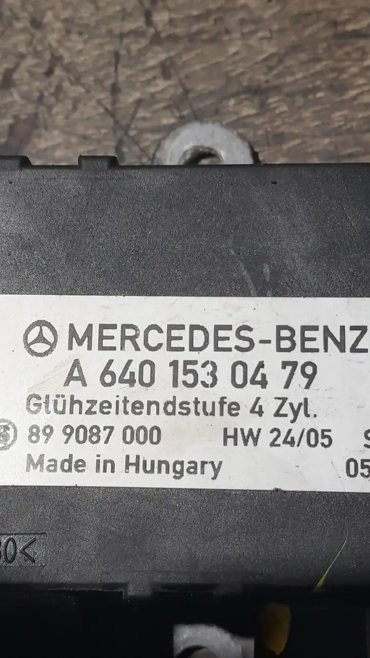 Mercedes-Benz A W169 (2004 - 2012) A6401530479 Реле накала свечей — фото 2