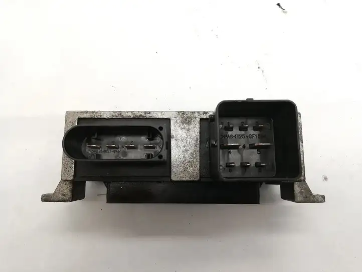 Nissan Juke I F15 (2010 - 2018) 8200558438 Реле накала свечей — фото 2