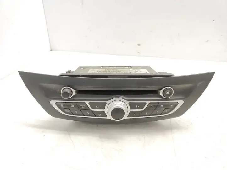 Renault Laguna (2007 - 2015)  281155676R Радио/ проигрыватель CD/DVD / навигация