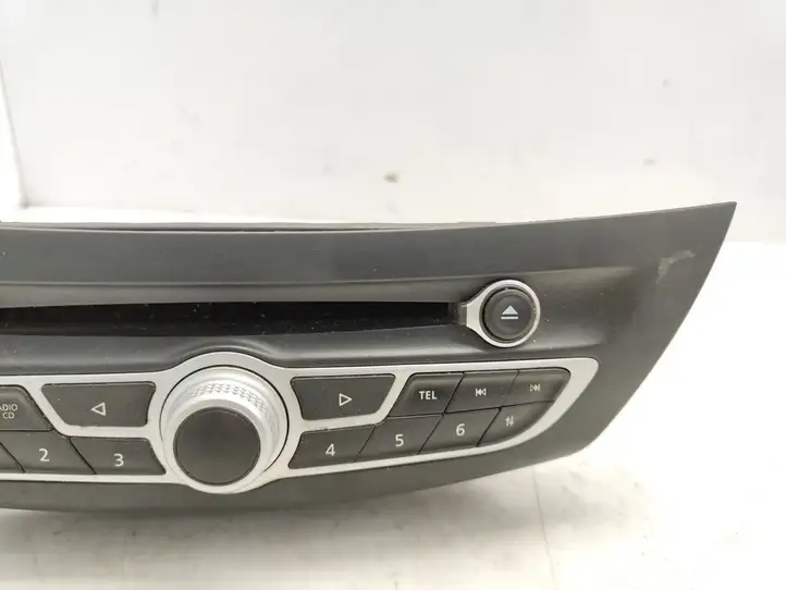 Renault Laguna (2007 - 2015)  281155676R Радио/ проигрыватель CD/DVD / навигация