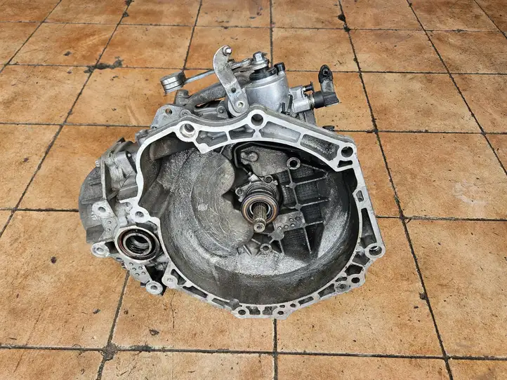 Opel Astra (2012 - 2015)  55575539 Механическая коробка передач, 6 передач