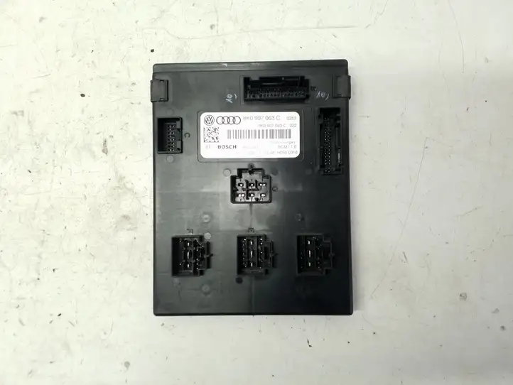 Audi A4 S4 B8 8K (2007 - 2011) 8K0907063C Модуль комфорта — фото 4