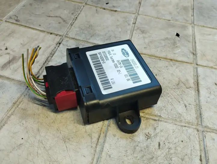 Peugeot 407 (2004 - 2011) 964742828001 Блок управления топливным насосом — фото 4