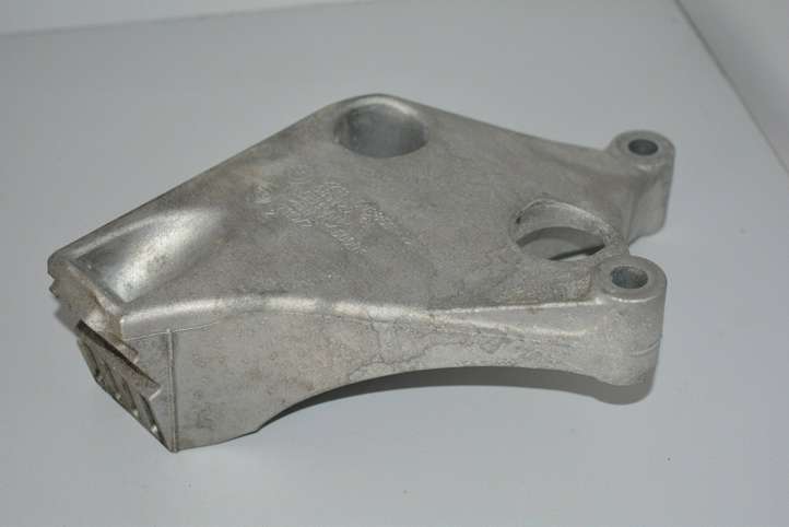 BMW 1 F20 F21 (2011 - 2019)  6788611 Кронштейн