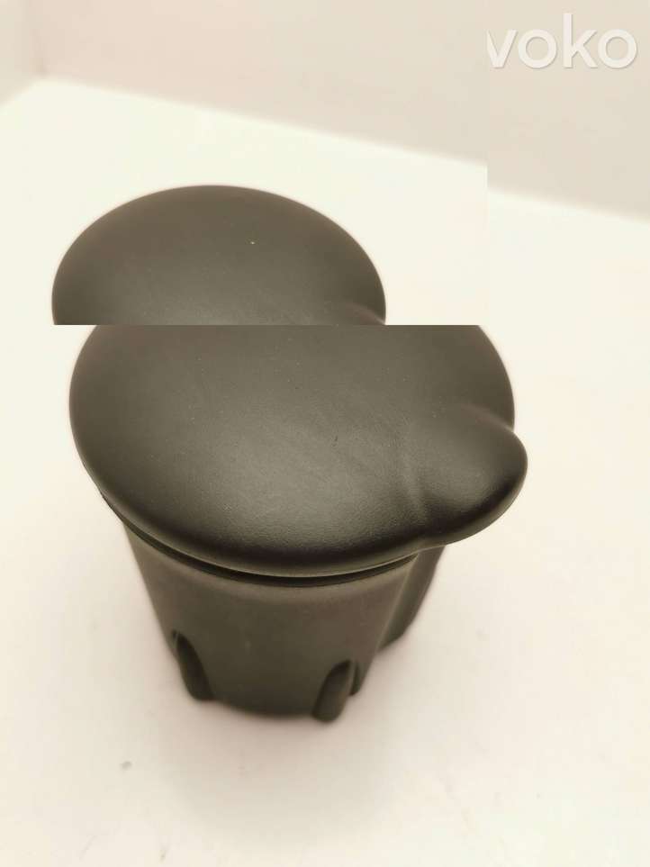 Renault Megane III (2009 - 2016)  8200728639 Пепельница