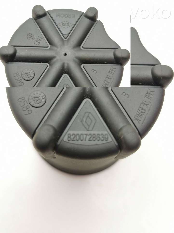 Renault Megane III (2009 - 2016)  8200728639 Пепельница