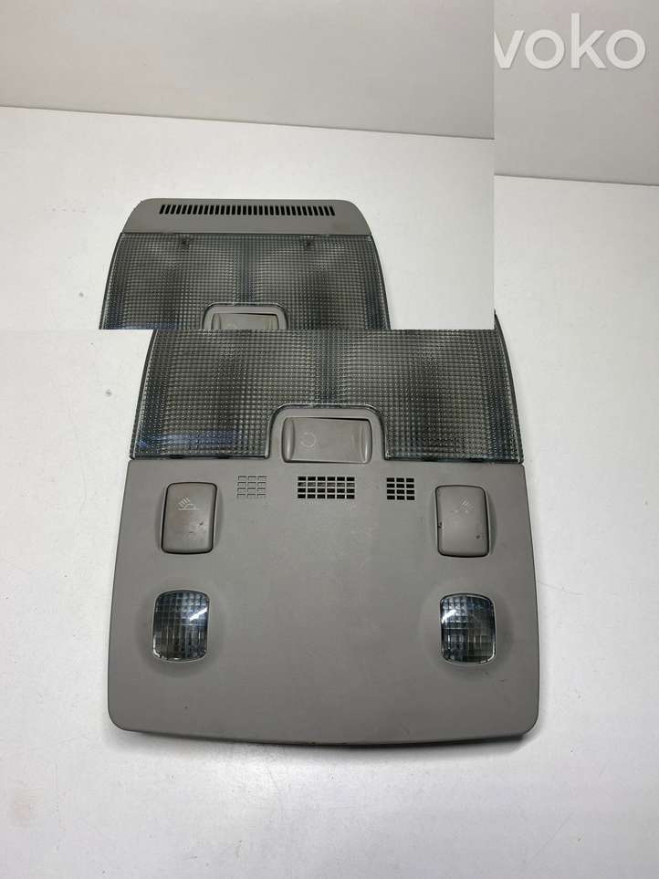 Audi A4 (2000 - 2006)  8E0947135A Передняя подсветка
