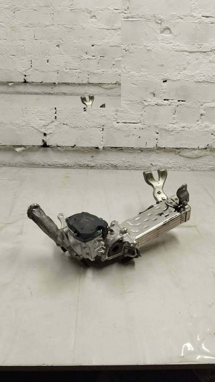 Mercedes-Benz C W205 (2014 - 2021)  A6511400860 Охладитель EGR