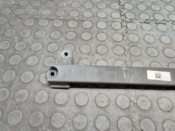 BMW i4 (2021 - )  7011146 Другая деталь отсека двигателя