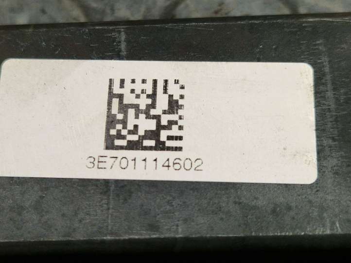 BMW i4 (2021 - )  7011146 Другая деталь отсека двигателя