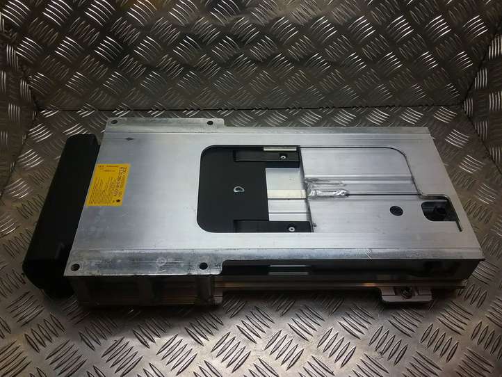 Audi A4 (2004 - 2009)  8H0880077B Звукоизоляция крыши