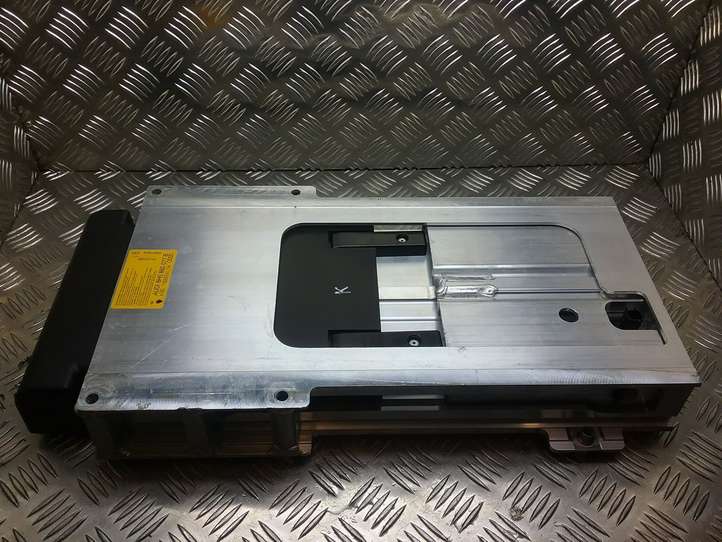 Audi A4 (2004 - 2009)  8H0880077 Звукоизоляция крыши