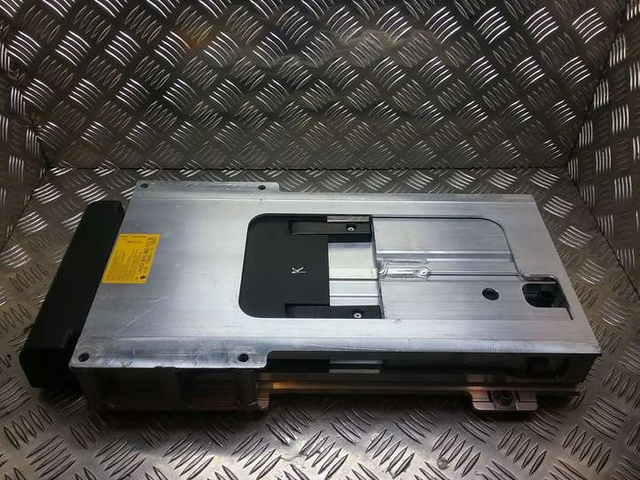 Audi A4 (2004 - 2009)  8H0880077 Звукоизоляция крыши