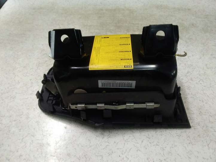 Toyota Prius (XW10) (1997 - 2003)  739704704B0 Подушка безопастности пассажира