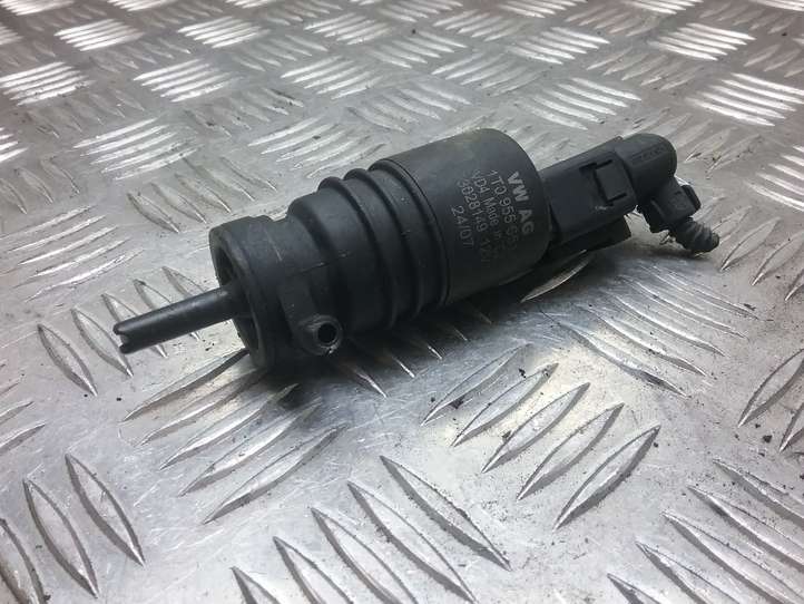 Audi A4 (2004 - 2009)  1T0955651 Насос оконной жидкости (стекол)