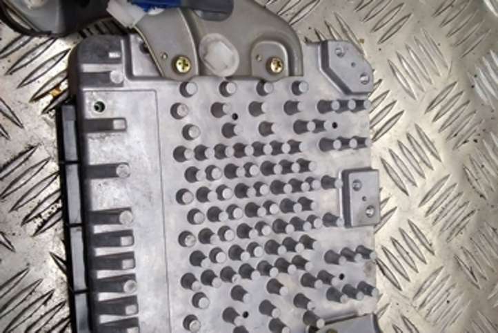 Toyota Prius (XW20) (2003 - 2009)  8954047050 Блок управления двигателя