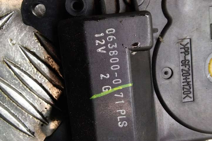 Lexus GS 300 350 430 450h (2004 - 2007)  0638000171 Двигатель задвижки потока воздуха