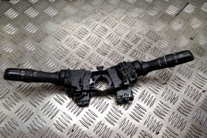 Toyota Prius (XW20) (2003 - 2009)  173832 Ручка стеклоочистителей